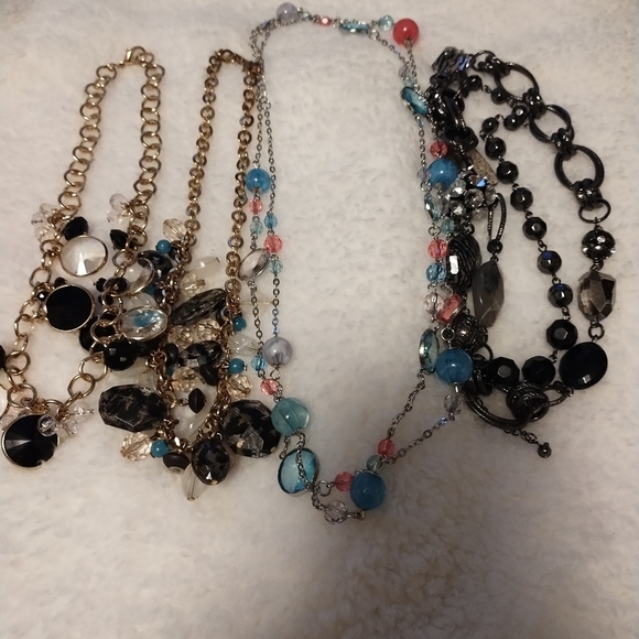 Jewelry - Set of 4 vintage beaded necklaces